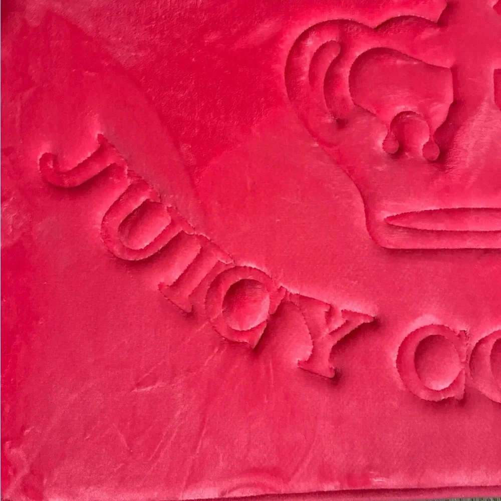 Juicy Couture Crown Bath Rug